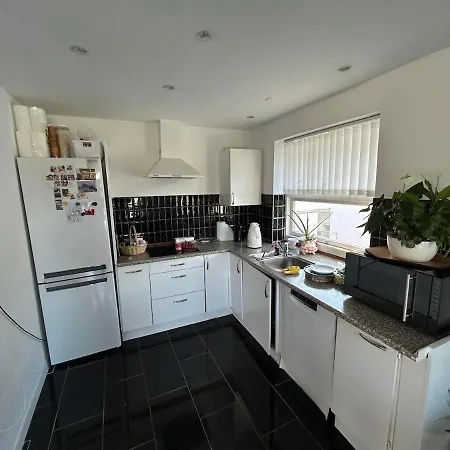 Naer Storcenter Og Slotssobad