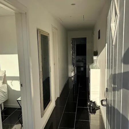 Naer Storcenter Og Slotssobad Appartement