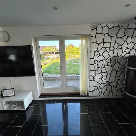 Naer Storcenter Og Slotssobad Appartement *